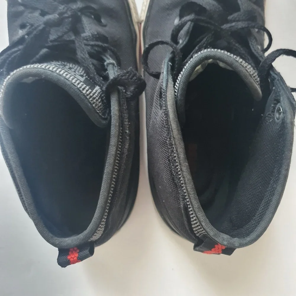 Converse Sz 2 Chuck Taylor All Star‎ High Black Sneakers Kids Youth Unisex Shoes